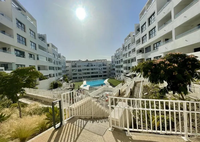 Apartman Downtown Estepona, Pool And *