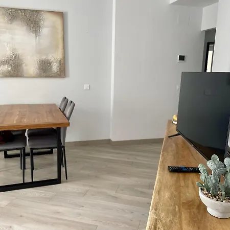 Downtown Estepona, Pool And شقة إِستيبونا